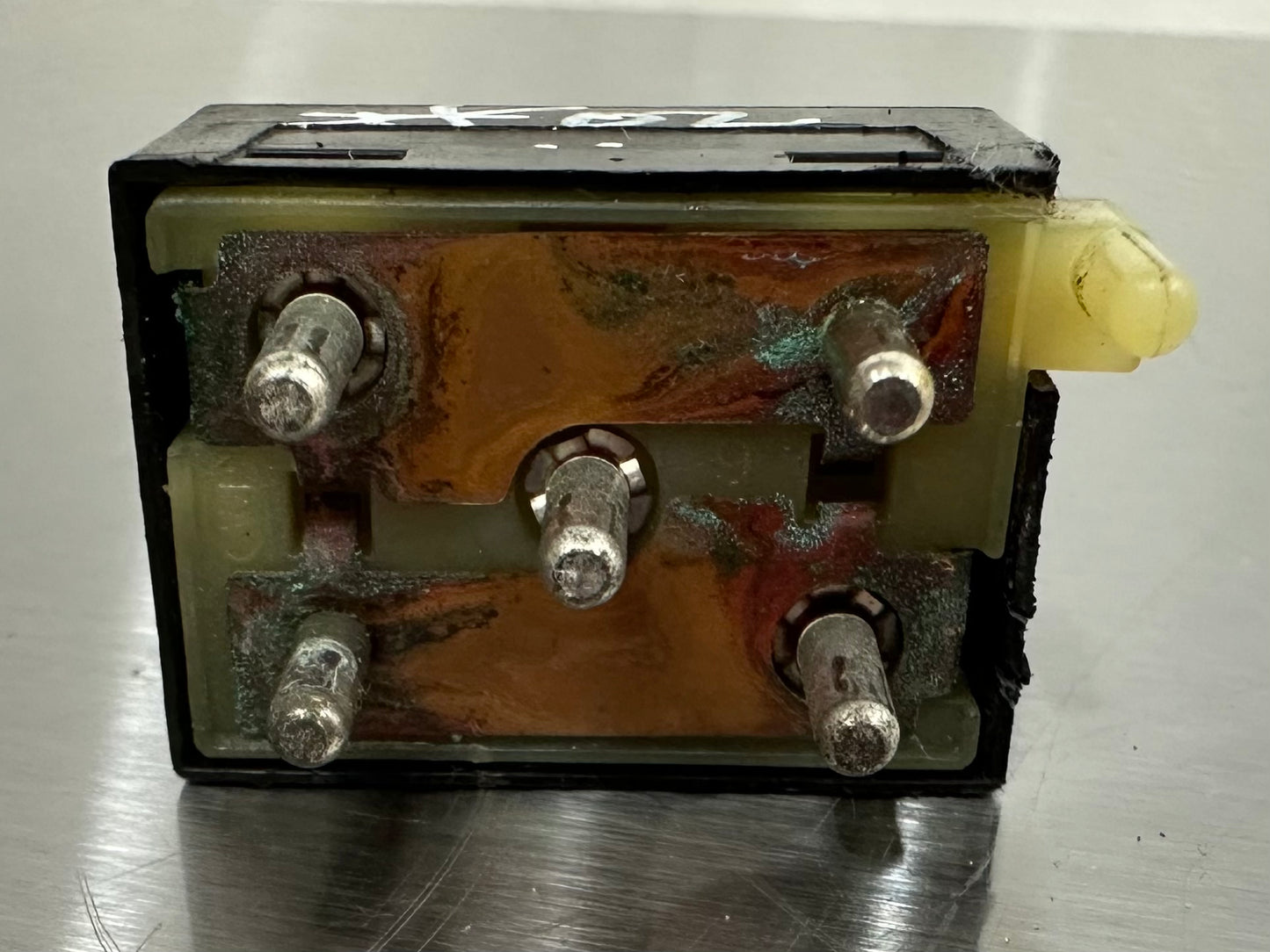 99-04 Ford Mustang Power Window Switch Button OEM F4ZB-14529-AA #02