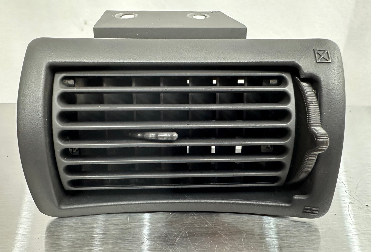 99-04 Ford Mustang Dashboard Register AC/Heat Vent LH OEM F4ZH-19C7696-681 #02