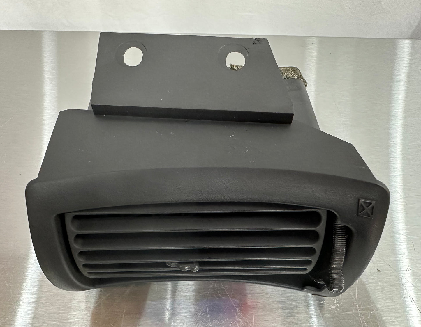 99-04 Ford Mustang Dashboard Register AC/Heat Vent LH OEM F4ZH-19C7696-681 #02