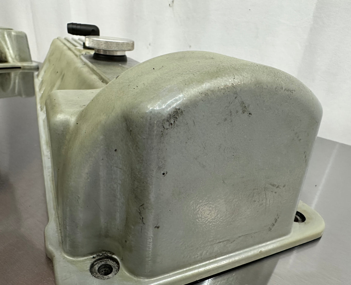 99-04 Ford Mustang Trick Flow Valve Covers W/ Bolts Aftermarket #YB