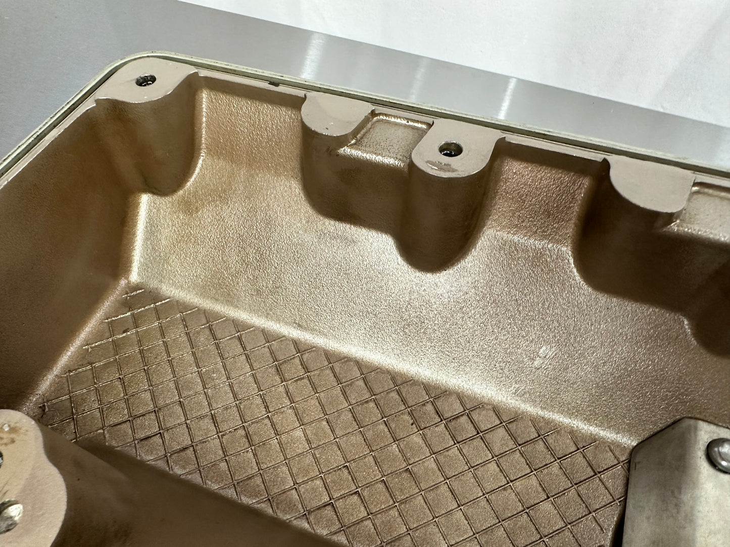 99-04 Ford Mustang Trick Flow Valve Covers W/ Bolts Aftermarket #YB