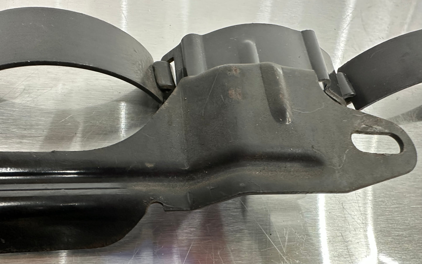 99-04 Ford Mustang ACAir Conditioner Accumulator Bracket #01