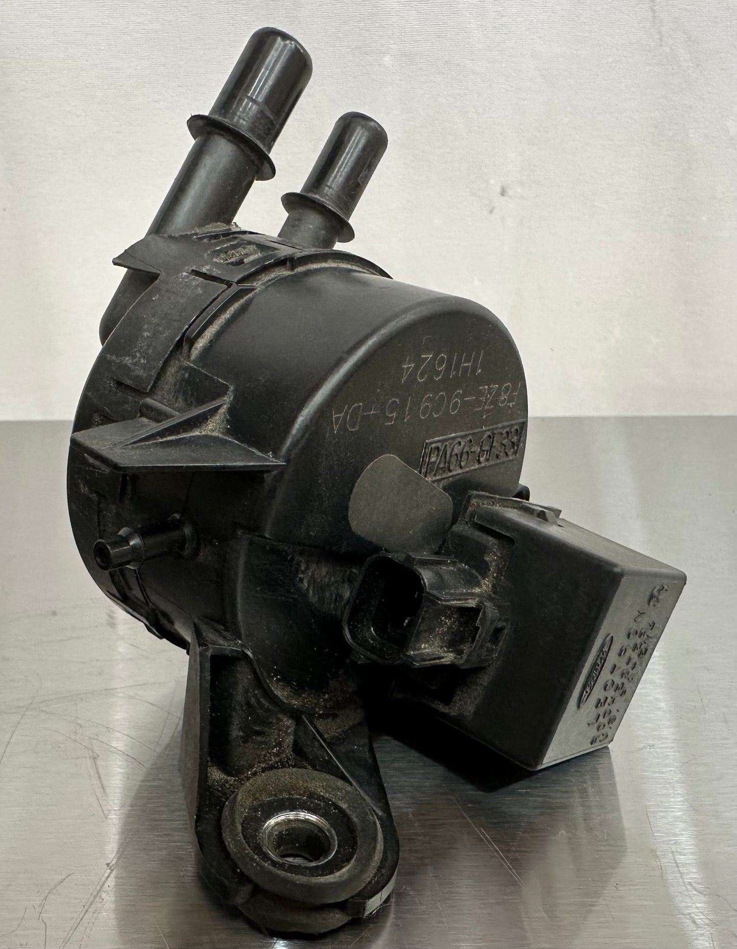 99-04 Ford Mustang EGR Fuel Vapor Canister Purge Valve OEM F8ZE-9C915-DA #01