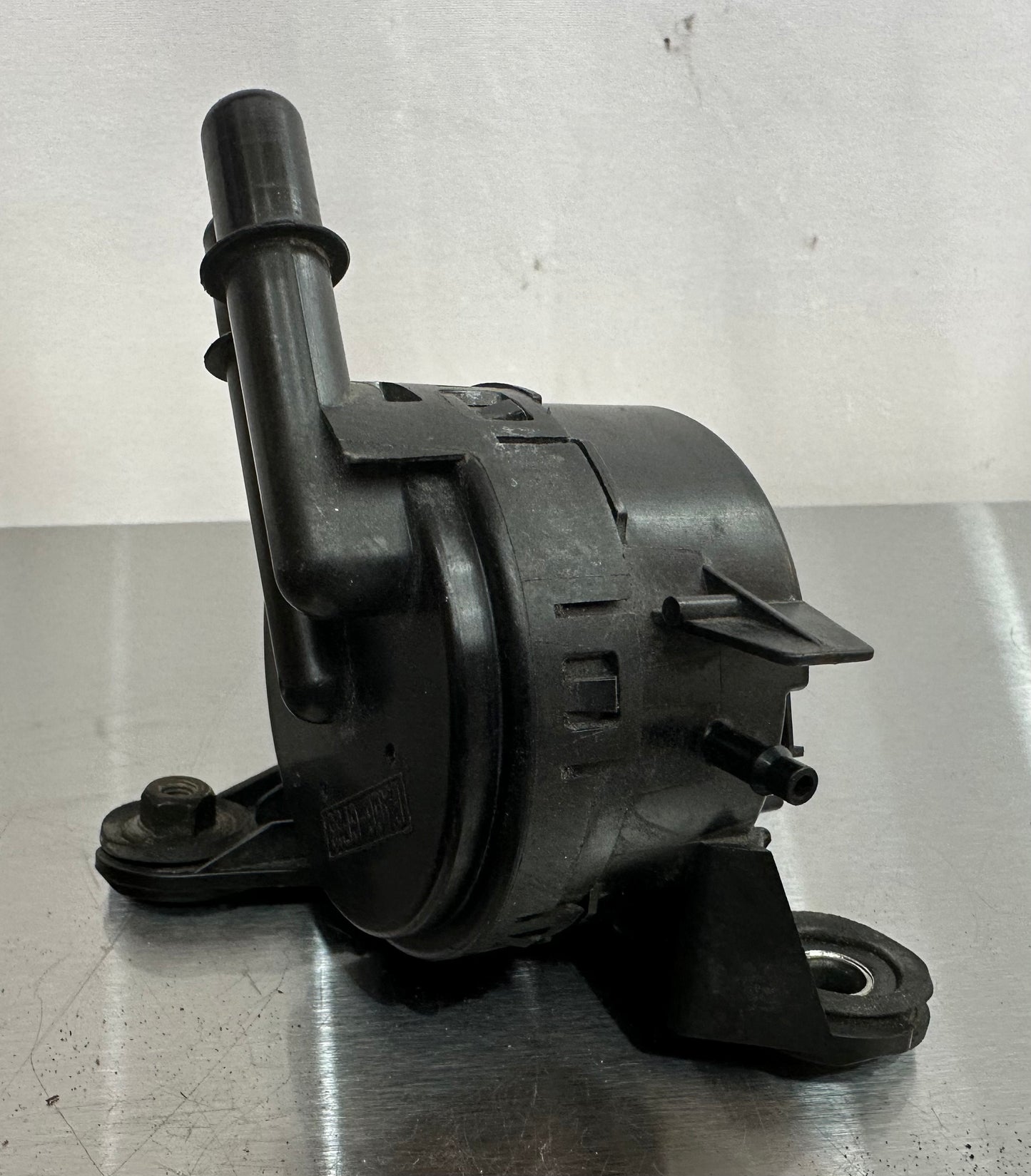 99-04 Ford Mustang EGR Fuel Vapor Canister Purge Valve OEM F8ZE-9C915-DA #01