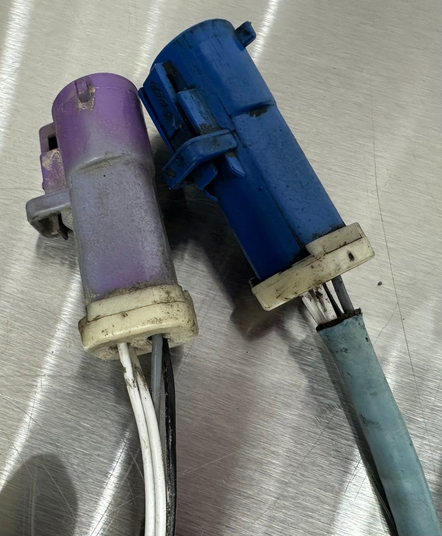 99-04 Ford Mustang Oxygen Sensors Front and Rear OEM #01