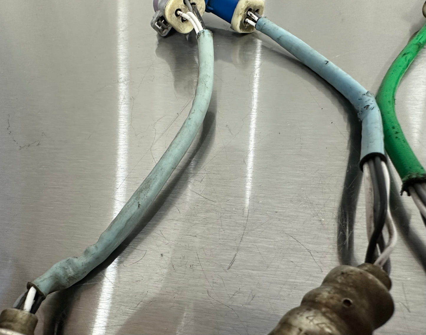 99-04 Ford Mustang Oxygen Sensors Front and Rear OEM #01