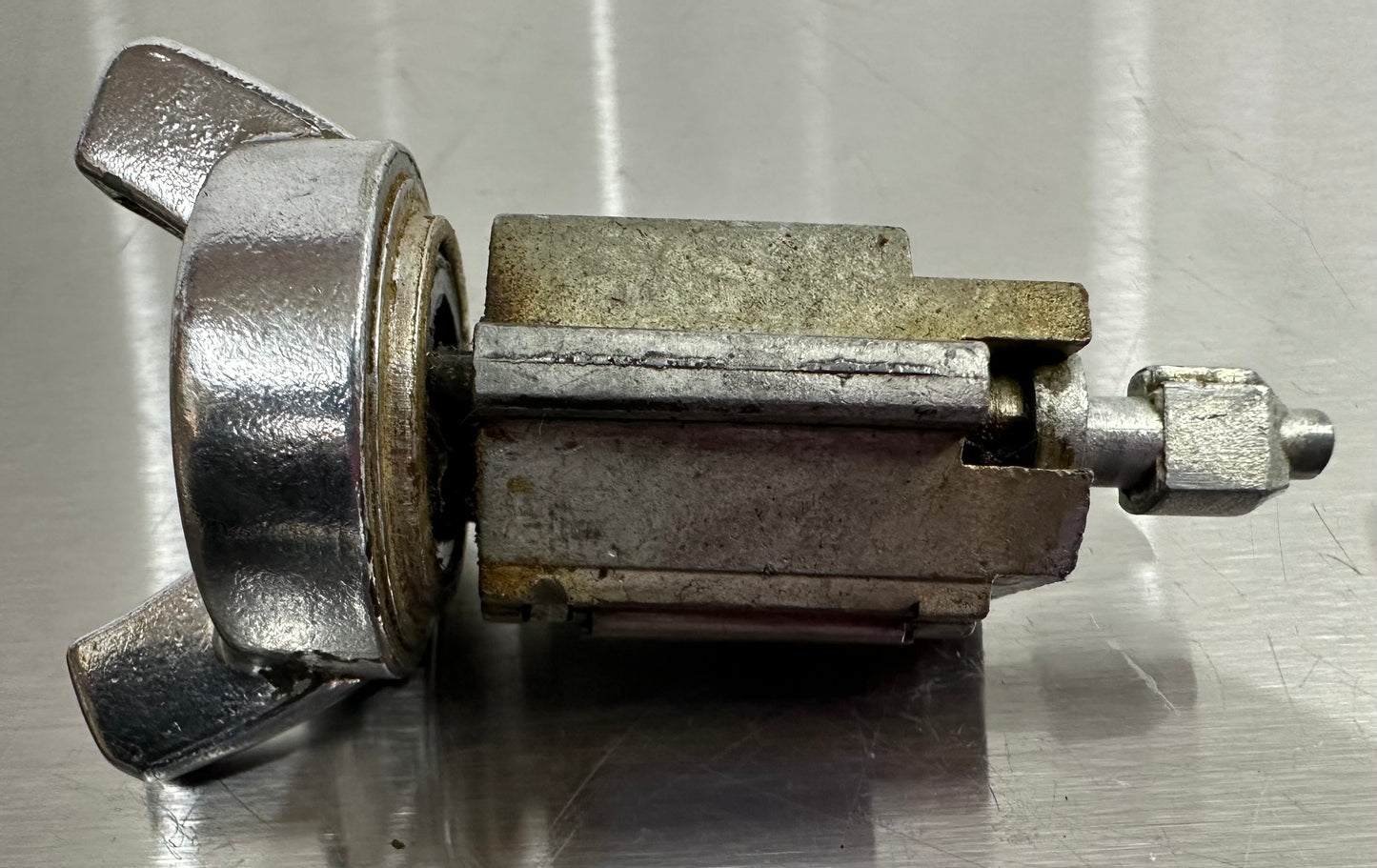 80-86 Ford F150 F250 Ignition W/ Key OEM #T83