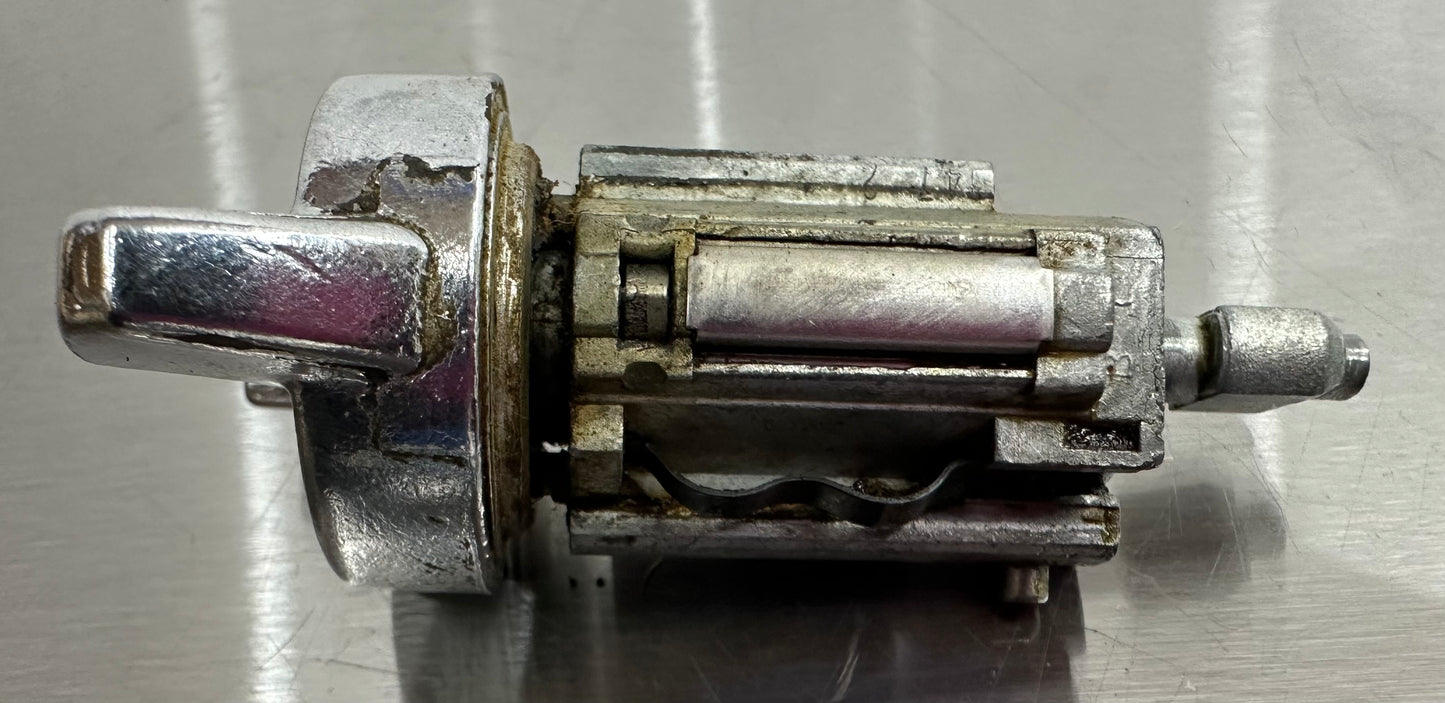 80-86 Ford F150 F250 Ignition W/ Key OEM #T83
