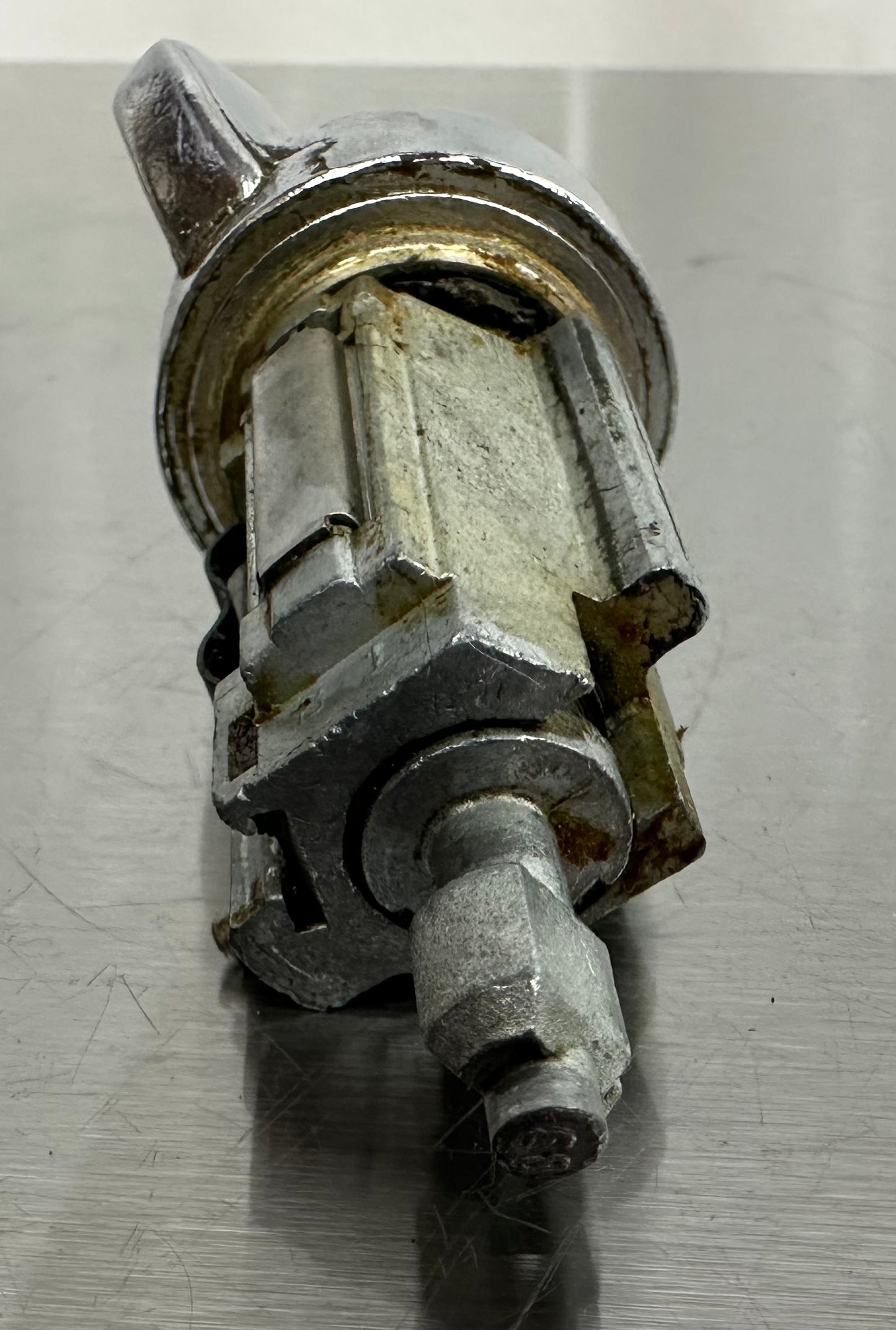 80-86 Ford F150 F250 Ignition W/ Key OEM #T83