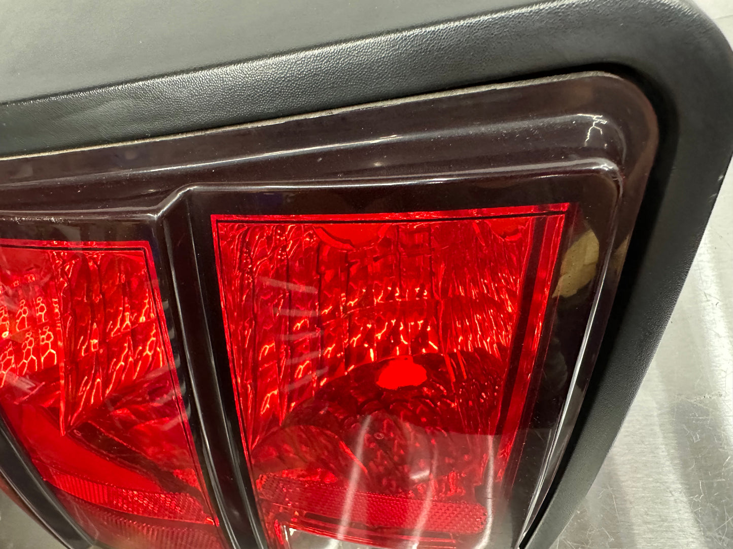 99-04 Ford Mustang Rear Tail Lights Assembly (Pair) XR33-13B505, XR33-13B504 OEM #01