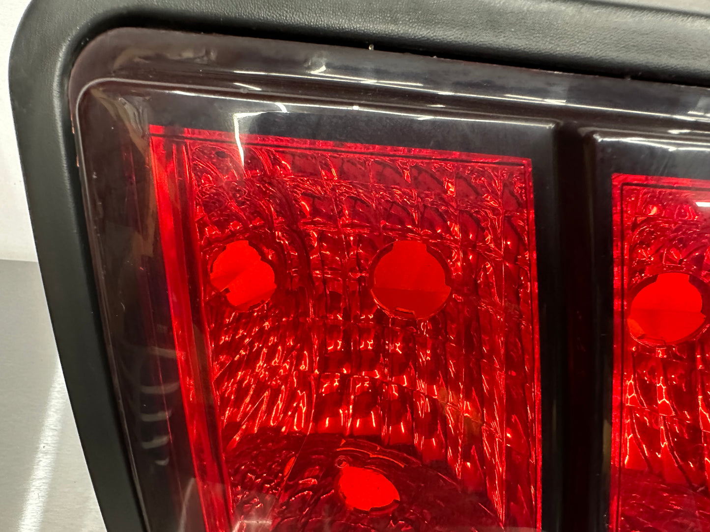 99-04 Ford Mustang Rear Tail Lights Assembly (Pair) XR33-13B505, XR33-13B504 OEM #01