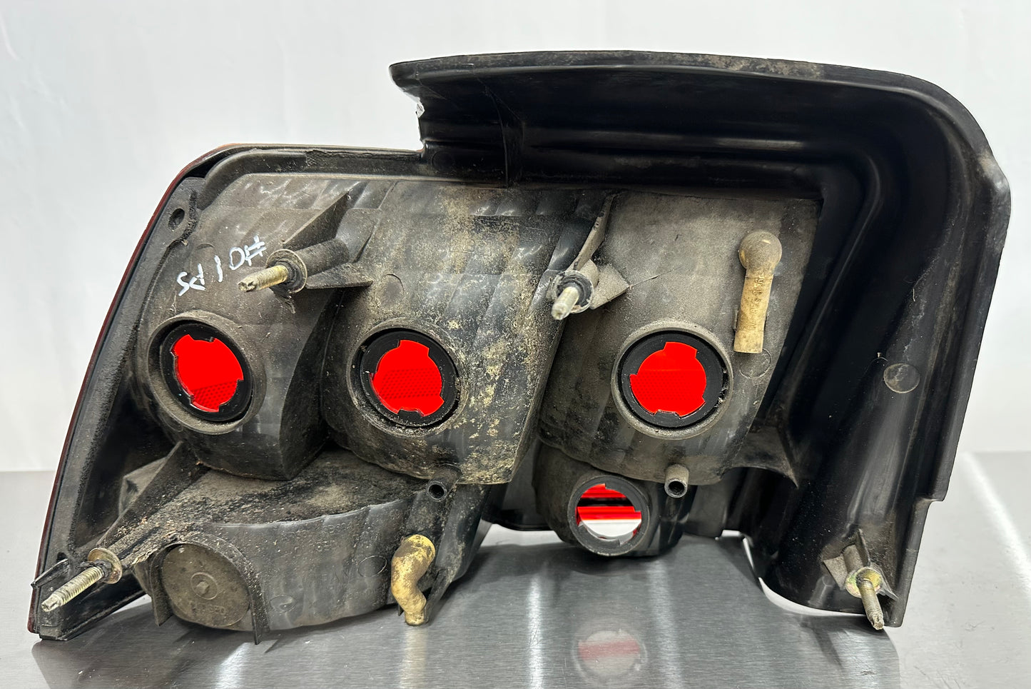 99-04 Ford Mustang Rear Tail Lights Assembly (Pair) XR33-13B505, XR33-13B504 OEM #01