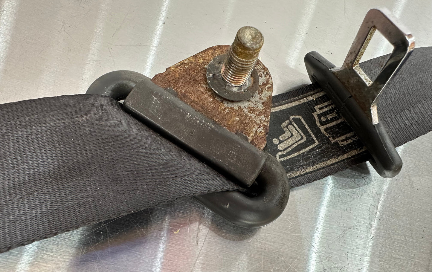 99-04 Ford Mustang Front and Rear Seat Belt Set W/ Bolts OEM #01