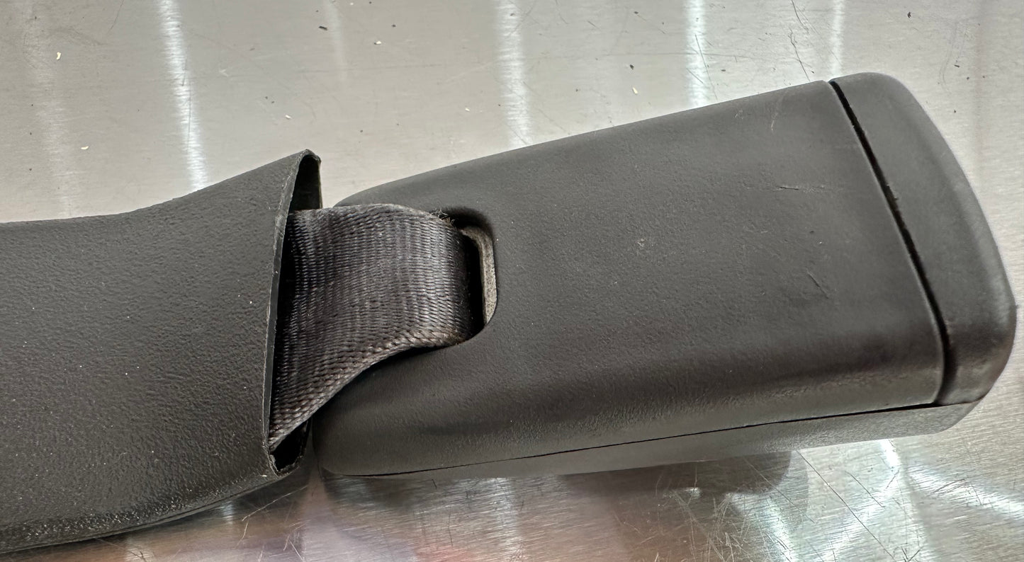 99-04 Ford Mustang Front and Rear Seat Belt Set W/ Bolts OEM #01